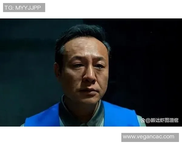 迪文琴佐的篮球之路:从默默无闻到闪耀赛场的传奇旅程 迪文琴佐的篮球之路:从默默无闻到闪耀赛场的传奇旅程