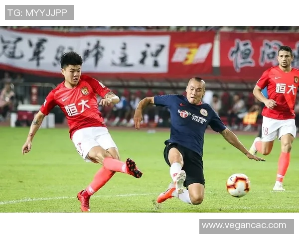 深圳队主场大胜恒大,终结连胜纪录,提前跻身中超赛季前八