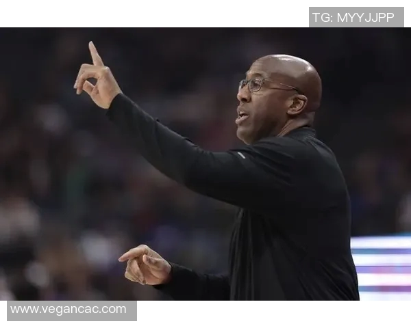 克里斯坦普顿成为国王队首位女性助教,开启篮球领域新篇章