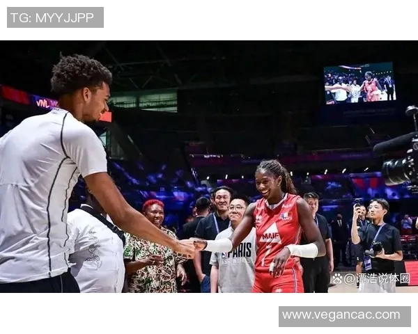 文班亚马法国队首战大放异彩砍下27分引发NBA球探热切关注 文班亚马法国队首战大放异彩砍下27分引发NBA球探热切关注