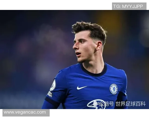 哈维西蒙斯的崛起之路：从青训天才到足球新星的精彩旅程