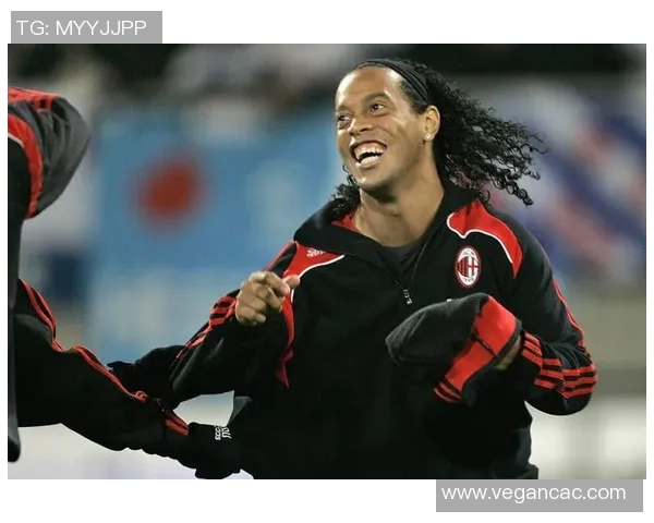 齐祖与小罗的巅峰对决:两位足球巨星的传奇交锋与辉煌岁月回顾